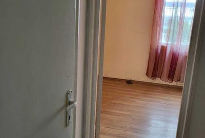 Apartament 3 camere Garii,etajul 1,2 balcoane,liber,115000 Euro - 2