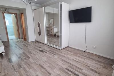 Apartament cu 3 camere semidecomandat în Central - 6