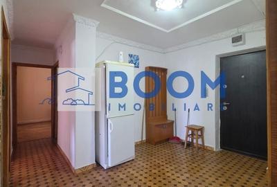 Apartament cu 3 camere, mobilat în Central