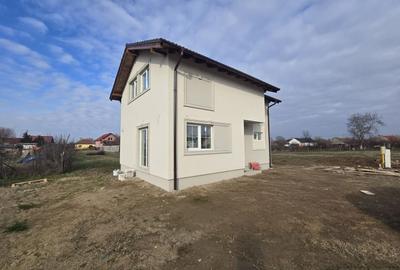 Casă individuală cu 4 camere cu Teren 500 Mp în Moșnița Nouă - 2