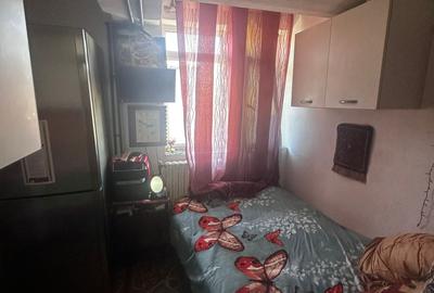 Garsonieră decomandată, mobilată în Nicolina - 4