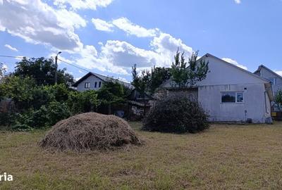 Casă cu 6 camere cu Teren 983 Mp în Central - 1
