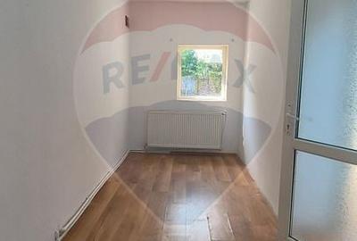 Casă cu 3 camere cu Canalizare în Nord-Est - 20