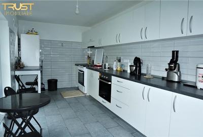 Casa individuala P+1E, curte, gradina, zona bloc Lama - 6