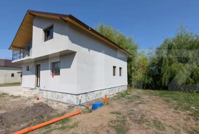 Casă cu 4 camere cu Teren 400 Mp în Lazuri - 5