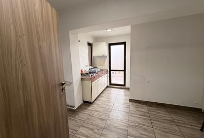 Spațiu comercial, de 195.11999511719 mp, în Apărătorii Patriei - 11