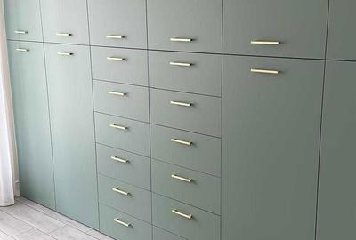 Apartament cu 4 camere decomandat în Energia - 1