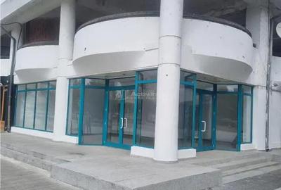 Spațiu comercial, de 70 mp, în Libertății - 15