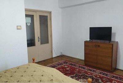 Garsonieră decomandată în Calea București - 2