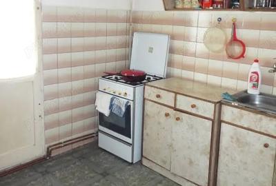 Vand urgent apartament 3 camere Alfa - 2