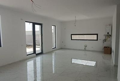 Casă cu 3 camere cu Teren 427 Mp în Berceni - 13