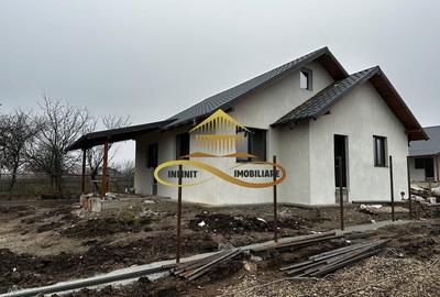 Casa de vanzare noua Hemeius Bacau - 1