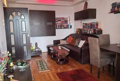 Apartament cu 2 camere decomandat în Micro 5 - 6