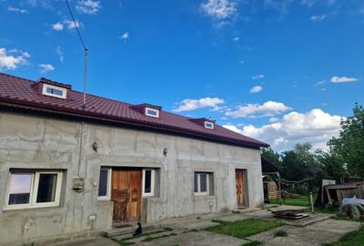 Casă cu 5 camere cu Teren 900 Mp în Tunari - 1