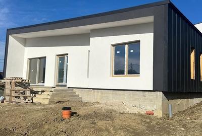 Casă cu 3 camere cu Teren 400 Mp în Corunca - 2