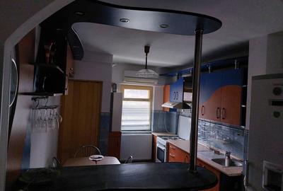 Apartament cu 4 camere decomandat în Ocna Mureș - 1