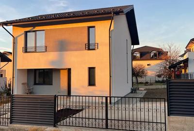 Casa moderna P+1E, vedere spectaculoasa asupra ora?ului, aproape de padure, Bucium - 2