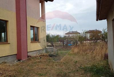 Casă cu 5 camere cu Teren 570 Mp în Săftica - 17