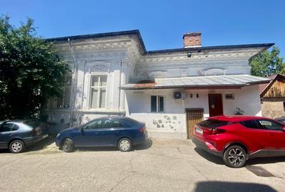 Vilă de prestigiu, Târgoviște – Calea Domnească 253, teren 1.093 mp Vilă de prestigiu, Târgoviște – Calea Domnească 253, teren 1.093 mp - 8