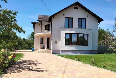 Casă cu 5 camere cu Teren 2200 Mp în Șirna - 14