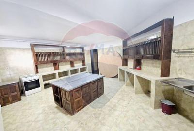 Spațiu comercial, de 713 mp, în Eșelnița - 5