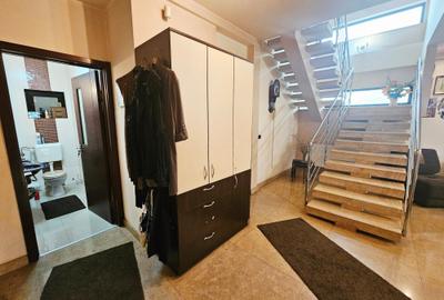 Duplex cu 9 camere cu Canalizare în Albert - 42