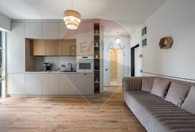 Apartament cu 3 camere, mobilat în Sisești