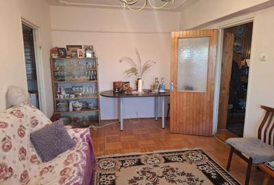 Apartament cu 3 camere semidecomandat, mobilat în Nădlac - 4