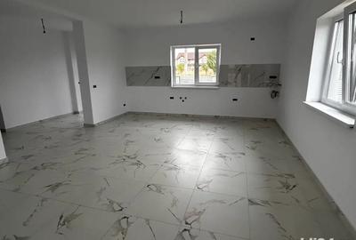 Casa individuala cu 4 camere de vanzare in localitatea Sag, zona Manastire - 2