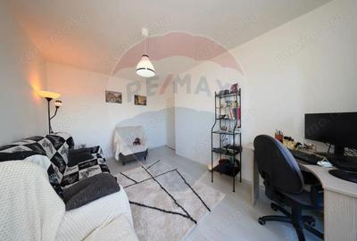 Apartament cu 2 camere ?i 2 balcoane, situat in cartierul Bartolomeu. - 3