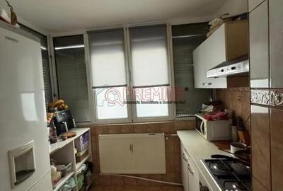 Apartament cu 4 camere semidecomandat în Apărătorii Patriei - 8