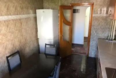 Apartament cu 4 camere decomandat, mobilat în Central - 2