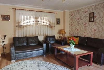 Casă cu 5 camere în Central - 1