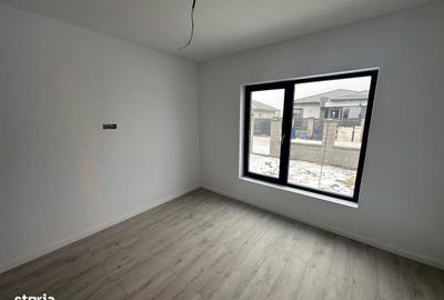 Casă cu 3 camere cu Teren 375 Mp în Berceni - 11