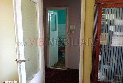 Apartament cu 3 camere semidecomandat în Girocului - 3