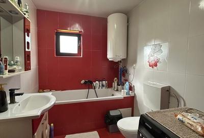 Casă cu 5 camere cu Teren 3784 Mp în Cornești - 1