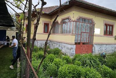 Casă cu Teren 3460 Mp în Pocruia - 1