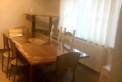 Casă cu Teren 3000 Mp în Central - 2