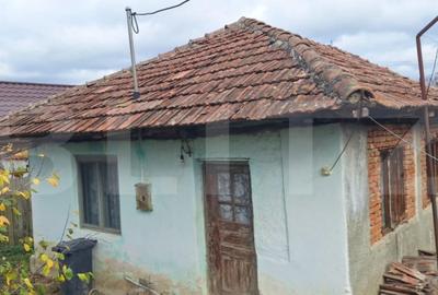 Casă cu 3 camere cu Teren 1300 Mp în Central