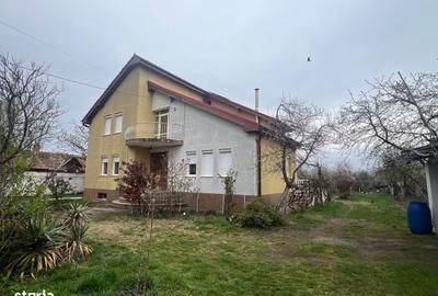 Casă cu 4 camere decomandat în Frumușeni - 3