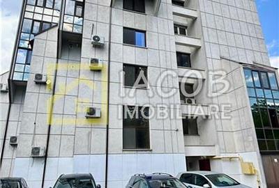 Apartament cu 3 camere semidecomandat, mobilat în Central - 17