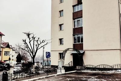 Apartament cu 3 camere semidecomandat în Petrișor - 3
