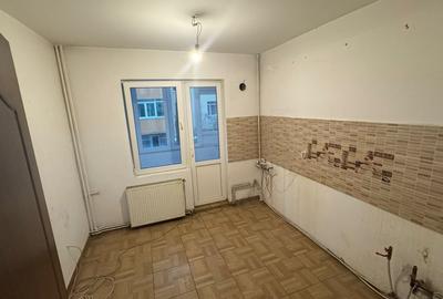 Apartament cu 3 camere decomandat în Dristor - 3