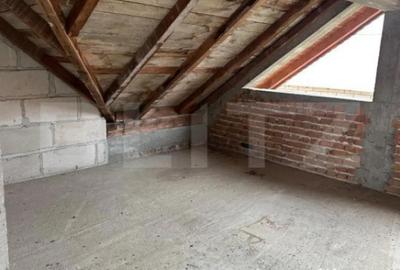 Casă cu 7 camere cu Teren 1400 Mp în Central - 7