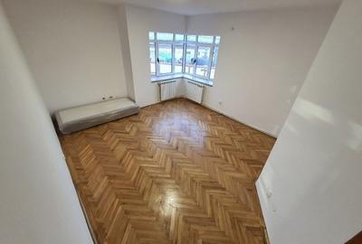 Casă cu 4 camere în Central - 7