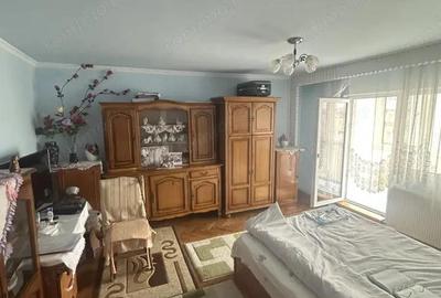 Apartament 3 camere de vanzare, cart. Dealul Florilor Apartament 3 camere de vanzare, cart. Dealul Florilor - 2