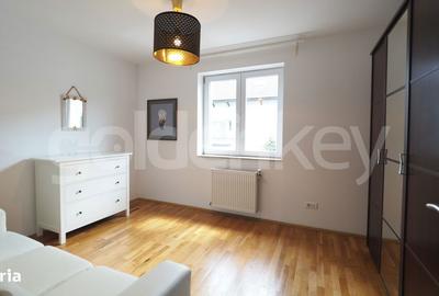 Casă cu 5 camere cu Teren 290 Mp în Central - 8