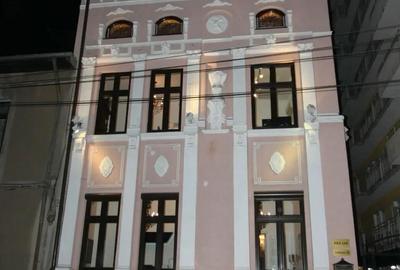 Casă cu 6 camere în Moșilor