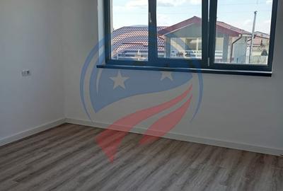 Casă cu 5 camere cu Teren 345 Mp în Vela - 2