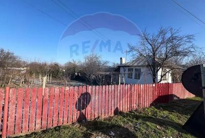 Casă cu 4 camere cu Teren 1000 Mp în Mihălceni - 11